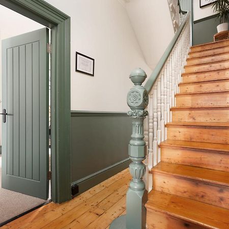 New Luxury For 2024 - Central Plymouth House - Sleeps 10 - Access To Plymouth Town - Close To The Barbican - Pets Welcome - Parking Available - By Luxe Living By Sophia מראה חיצוני תמונה