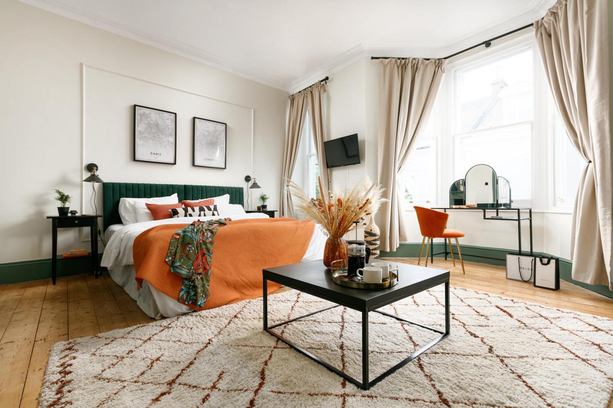 New Luxury For 2024 - Central Plymouth House - Sleeps 10 - Access To Plymouth Town - Close To The Barbican - Pets Welcome - Parking Available - By Luxe Living By Sophia מראה חיצוני תמונה