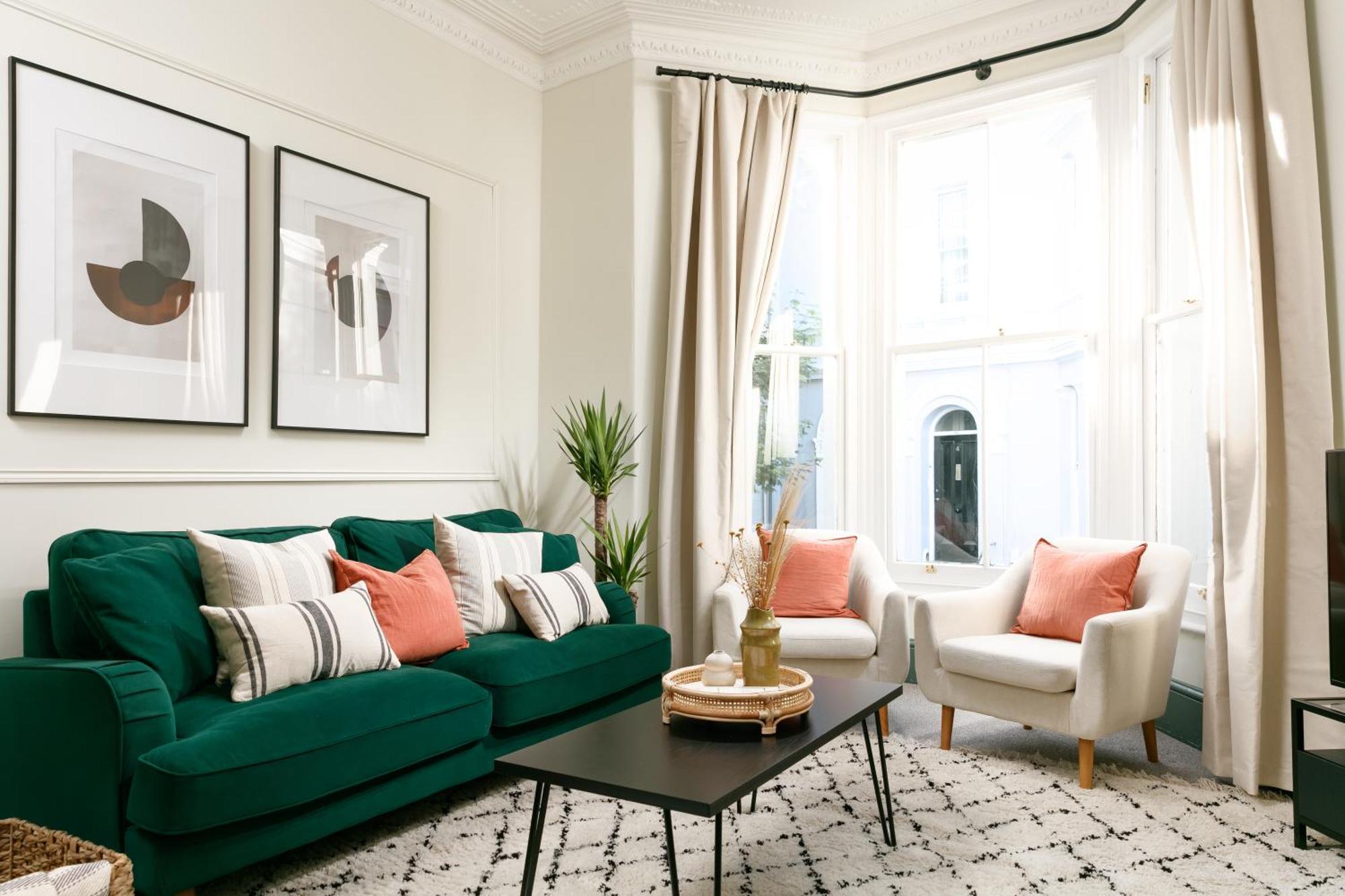 New Luxury For 2024 - Central Plymouth House - Sleeps 10 - Access To Plymouth Town - Close To The Barbican - Pets Welcome - Parking Available - By Luxe Living By Sophia מראה חיצוני תמונה